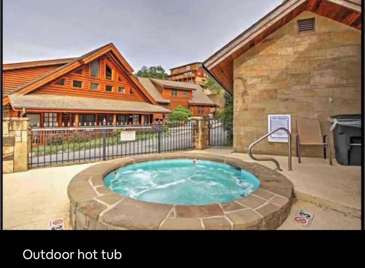 Condo With Pool Near Dollywood 비둘기 포지 외부 사진